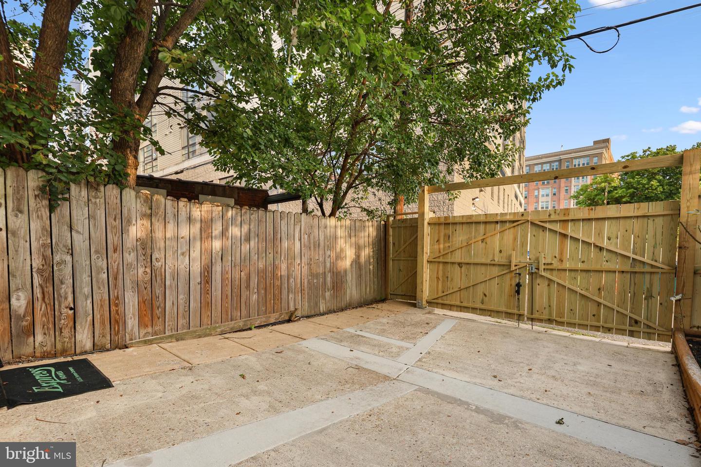 916 Shepherd St Nw Property Photo 50