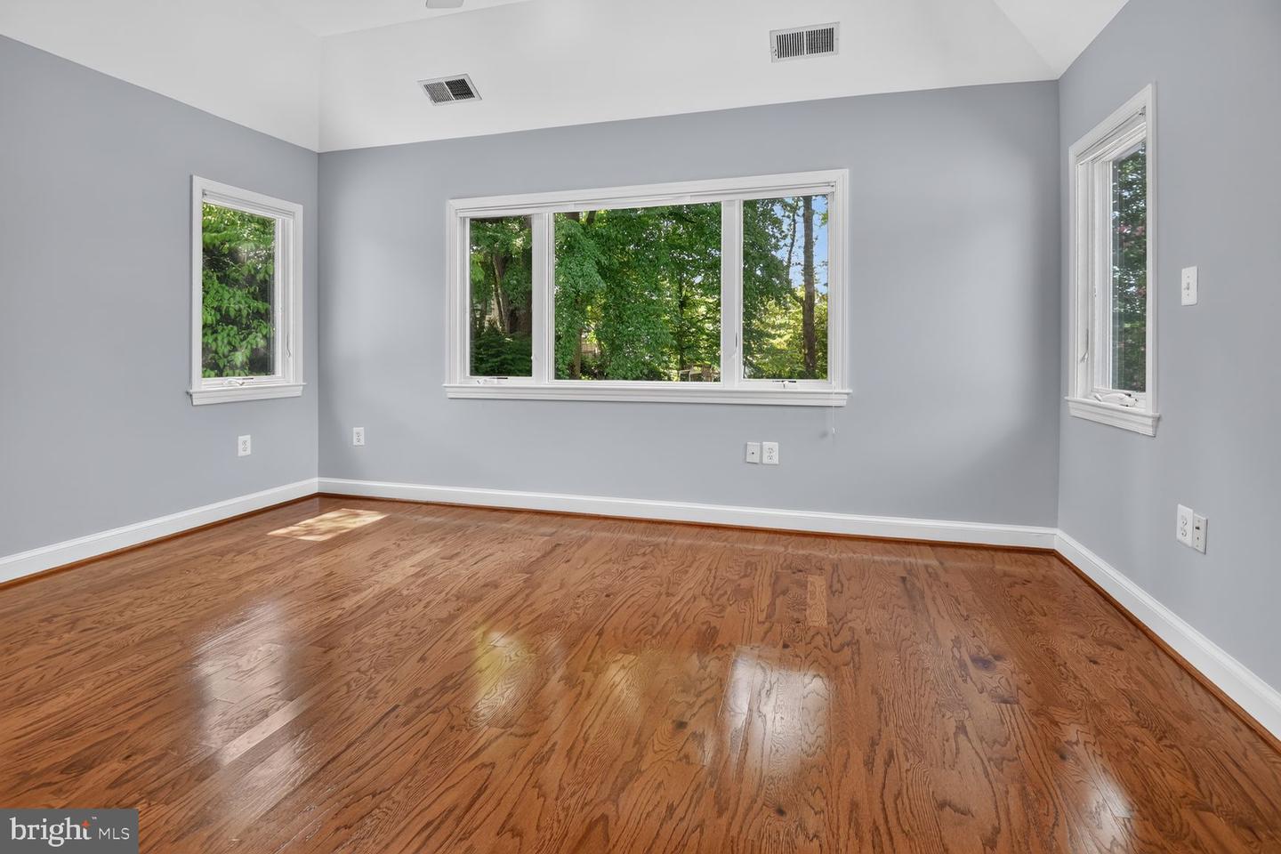 2260 48th St Nw Property Photo 41
