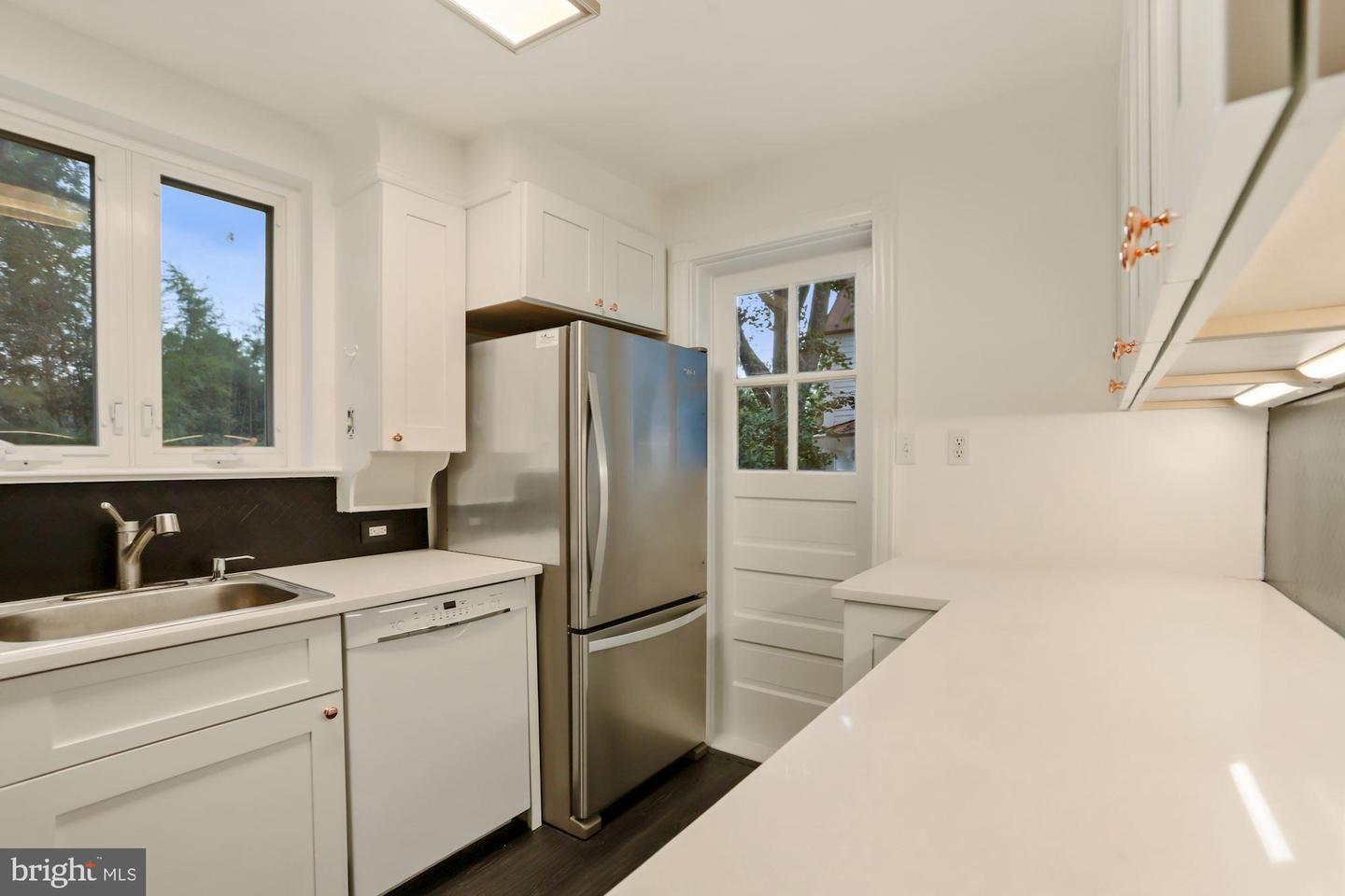 3273 Worthington St Nw Property Photo 13