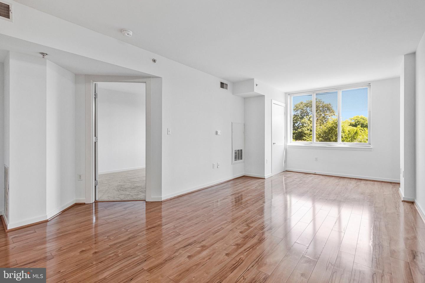 1000 New Jersey Ave Se #321 Property Photo 3