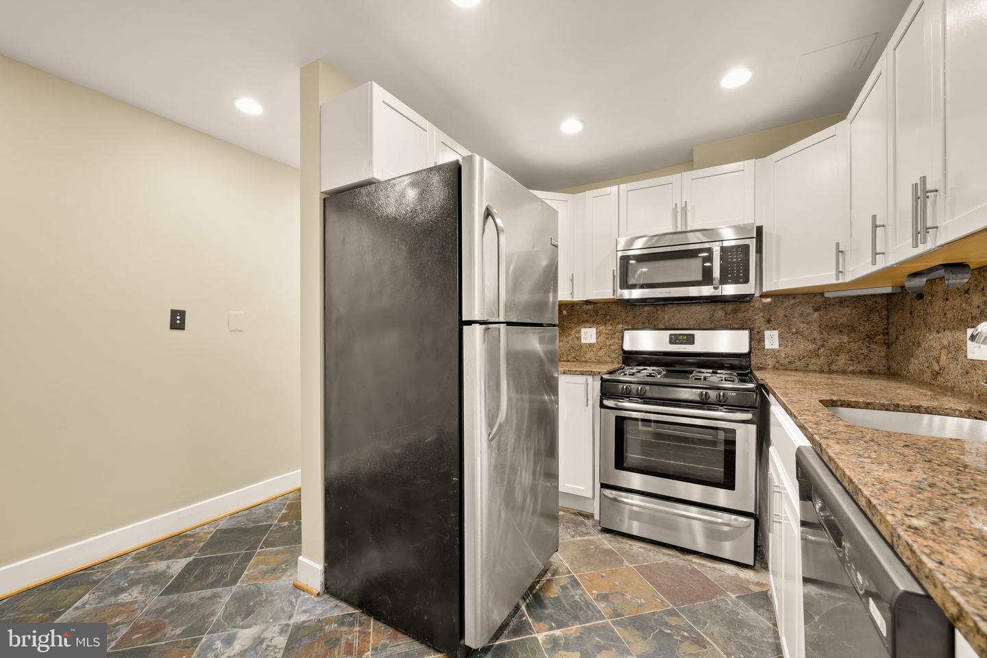 1308 21st St Nw #b1 Property Photo 8