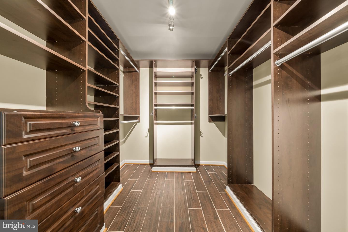 1308 21st St Nw #b1 Property Photo 10