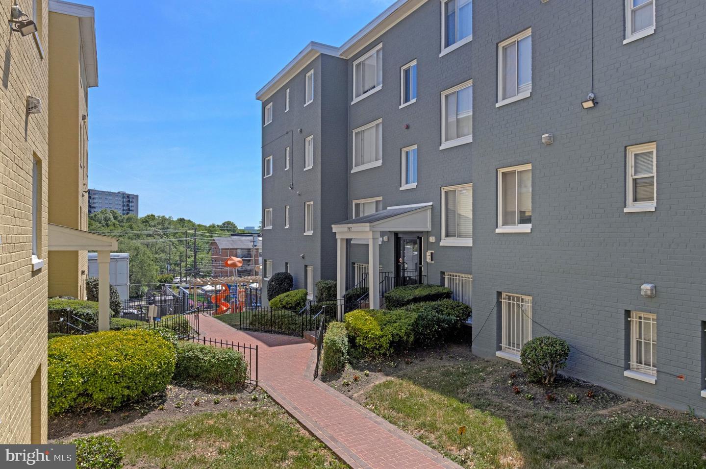 717 Brandywine St Se #202 Property Photo 3