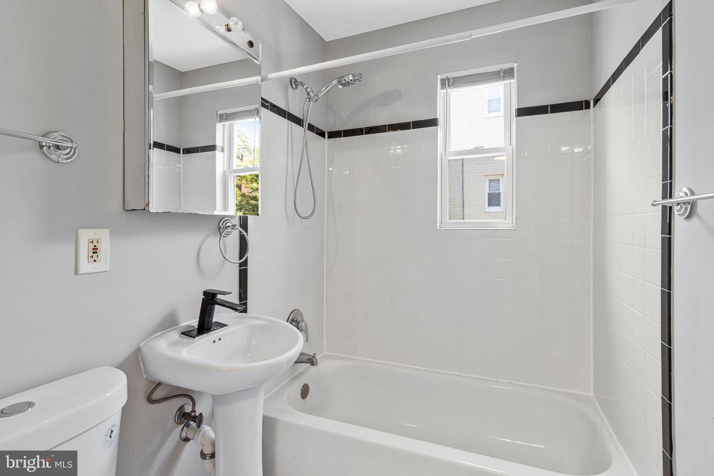 717 Brandywine St Se #202 Property Photo 14