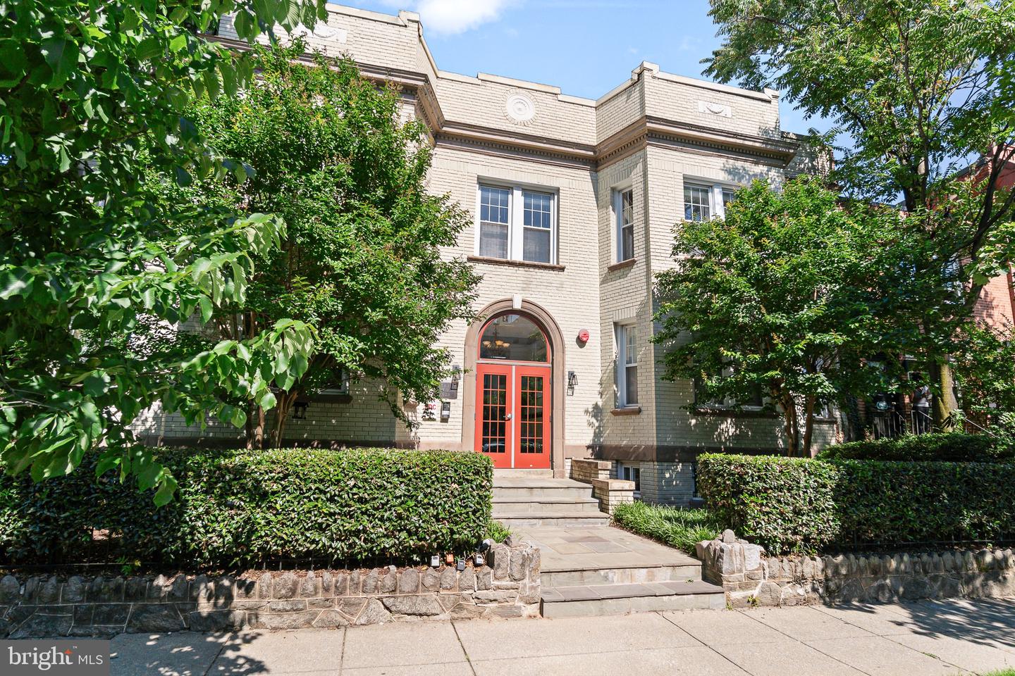 1929 1st St Nw #t3 Property Photo 1