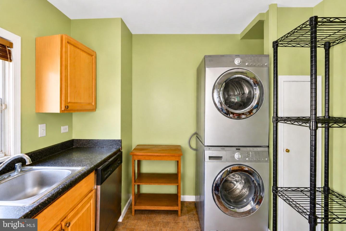 1025 44th St Ne Property Photo 5