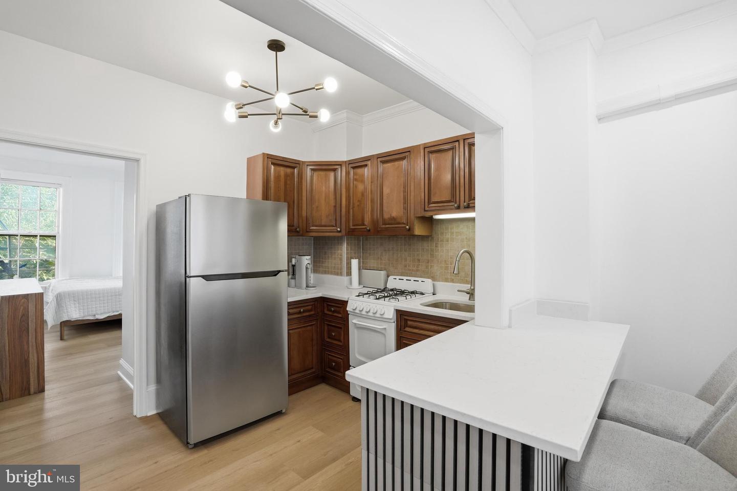 313 C St Se Property Photo 6