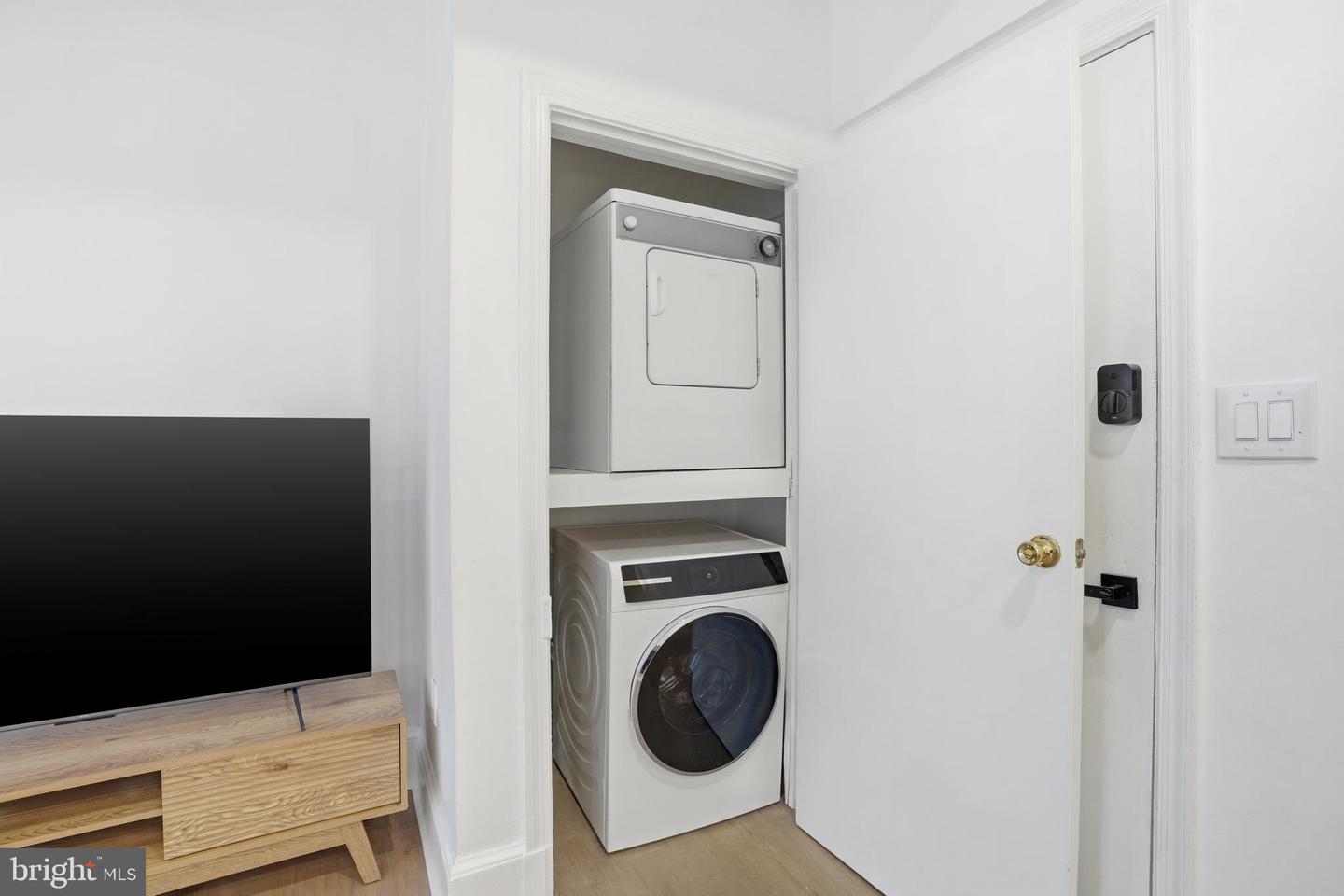 313 C St Se Property Photo 41