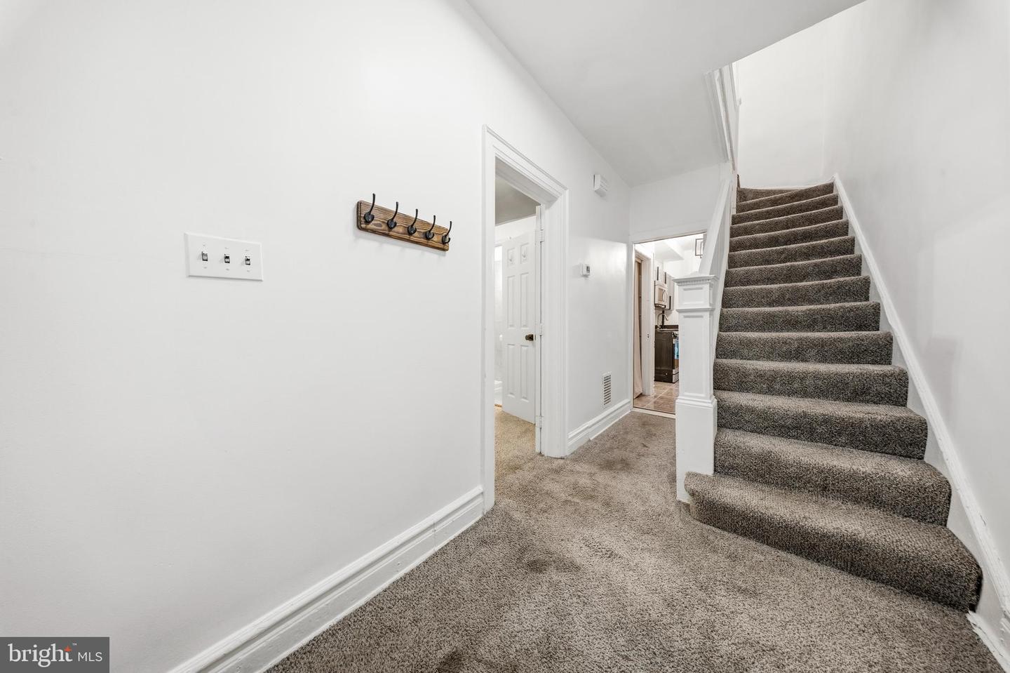 617 Keefer Pl Nw Property Photo 4