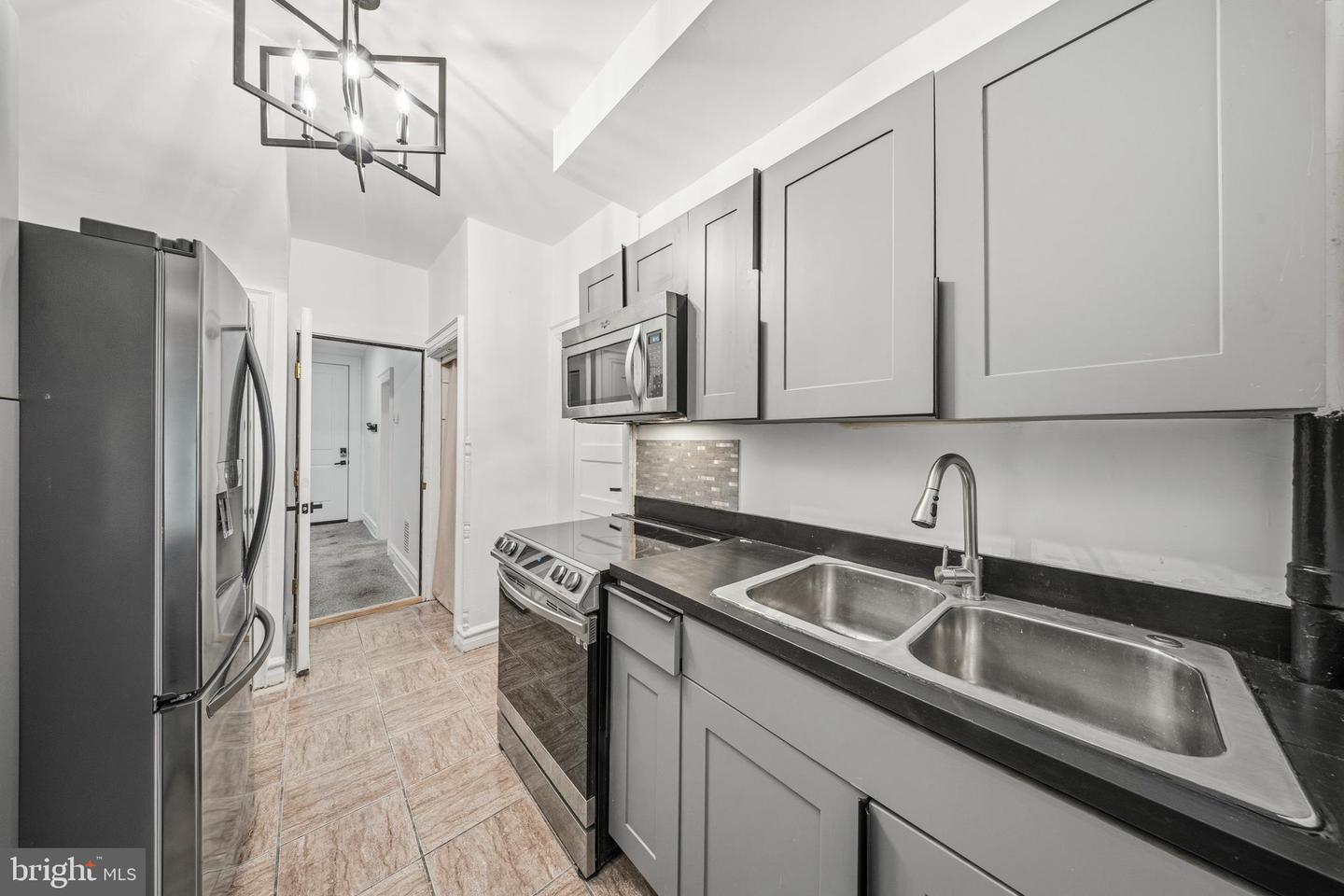 617 Keefer Pl Nw Property Photo 10