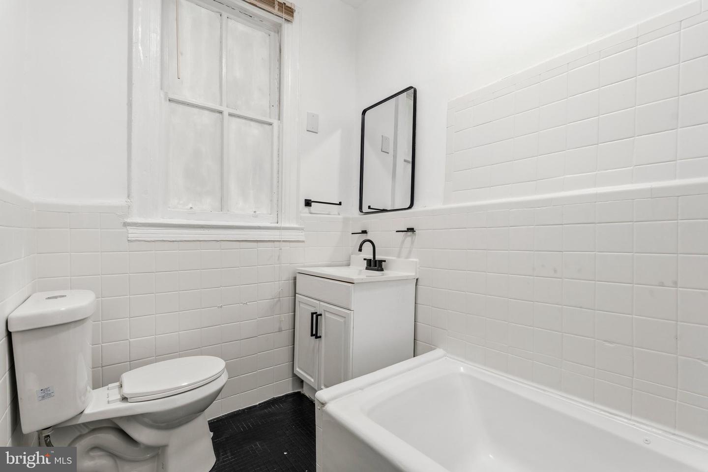 617 Keefer Pl Nw Property Photo 16