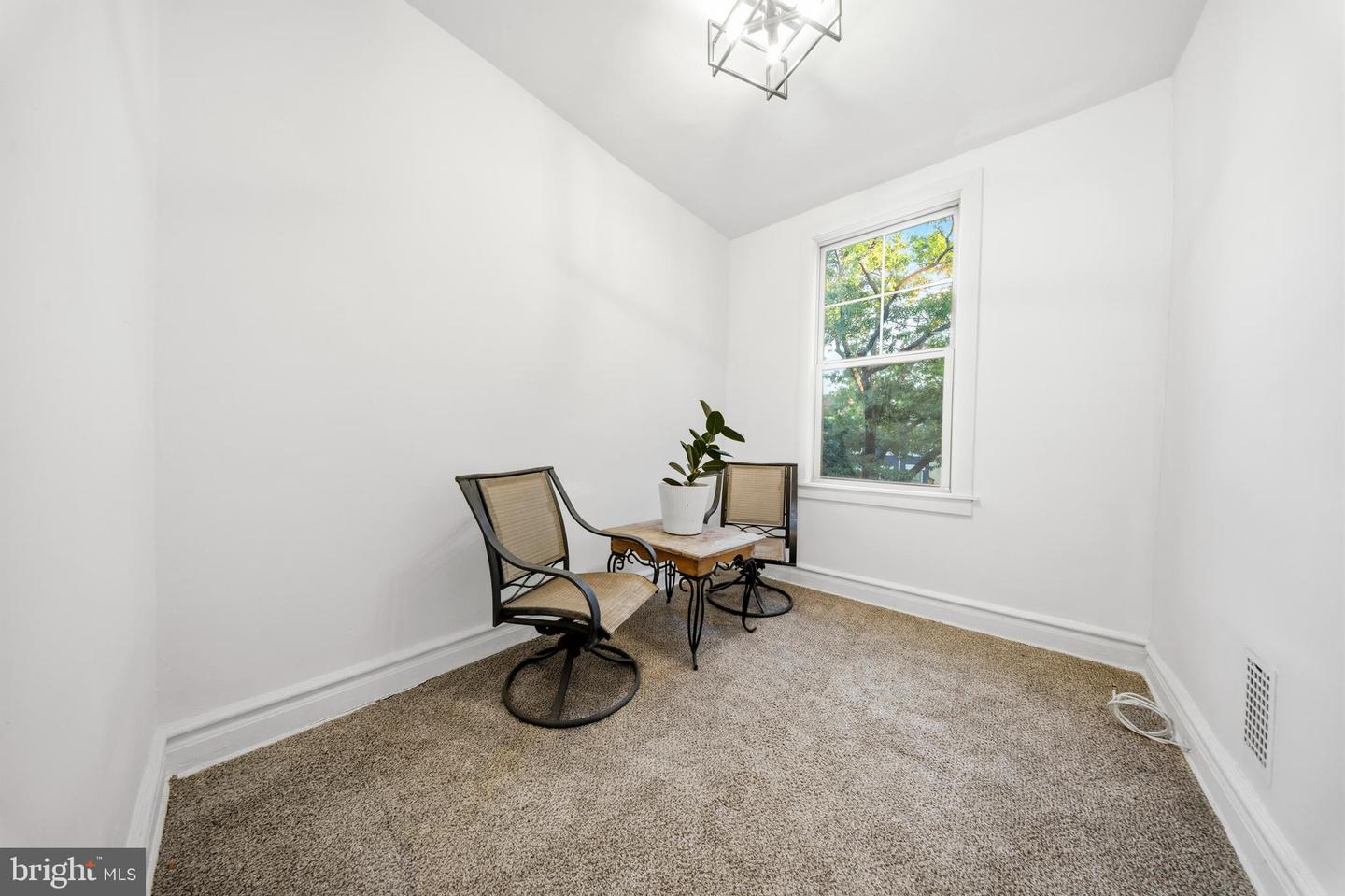 617 Keefer Pl Nw Property Photo 28