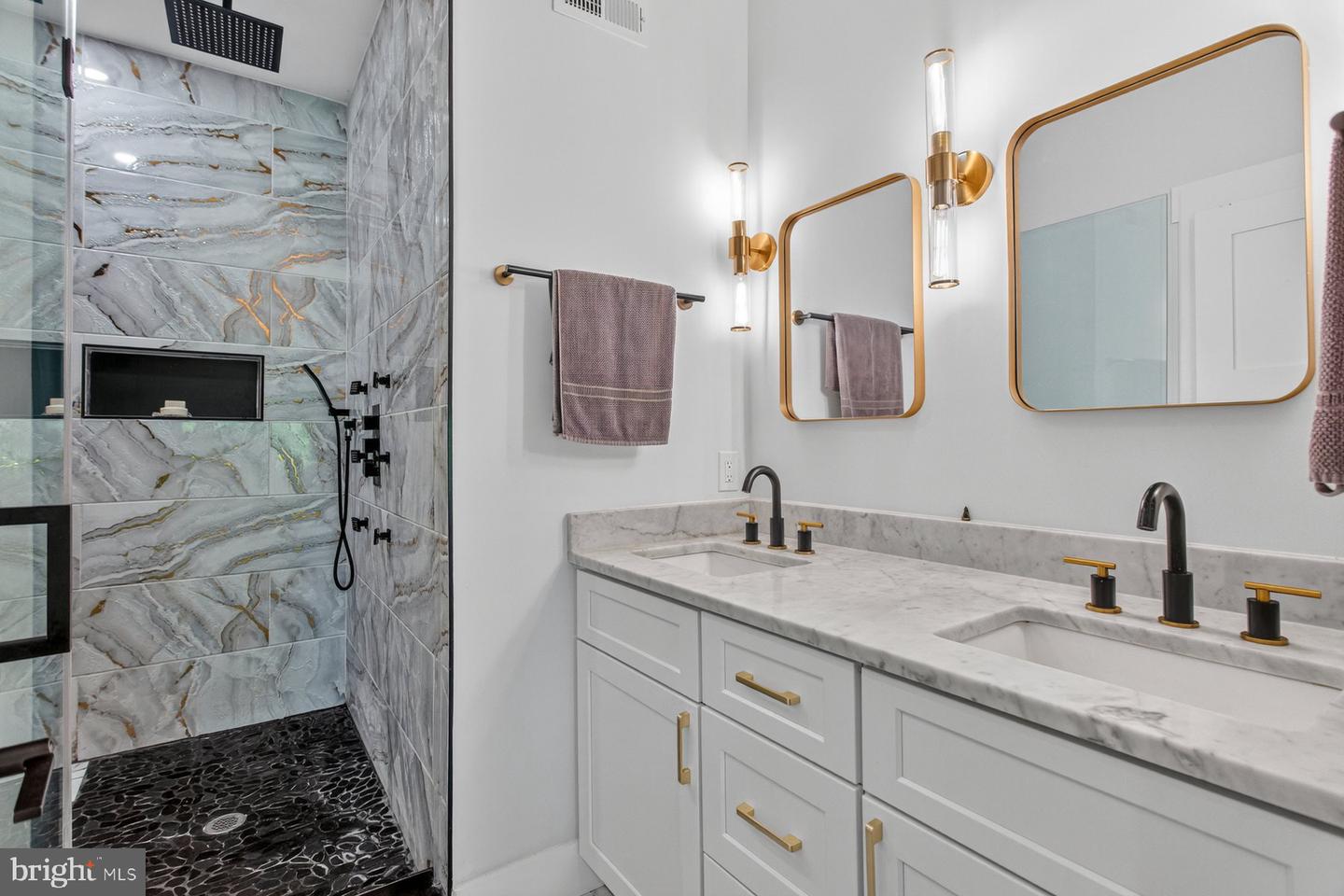 1242 Meigs Pl Ne #4 Property Photo 17