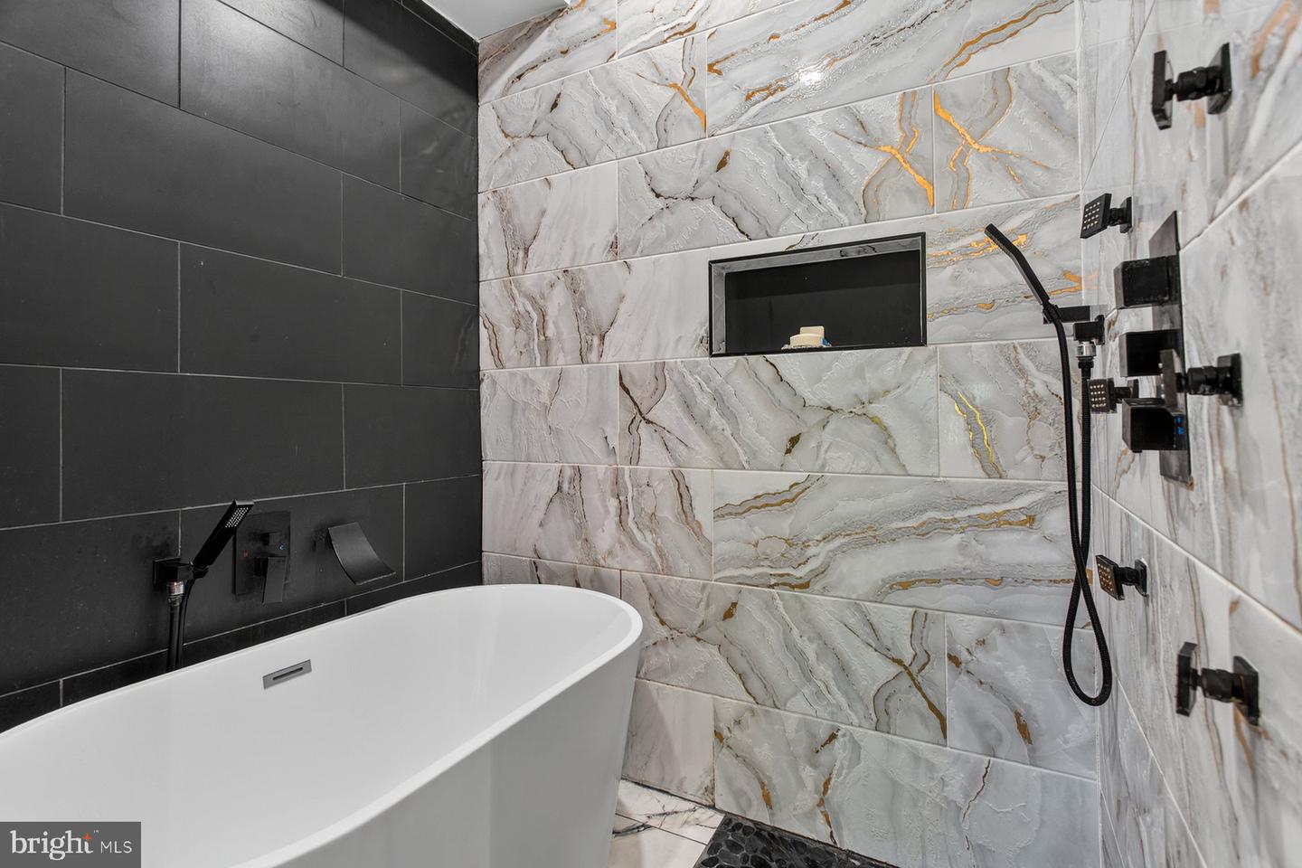 1242 Meigs Pl Ne #4 Property Photo 18