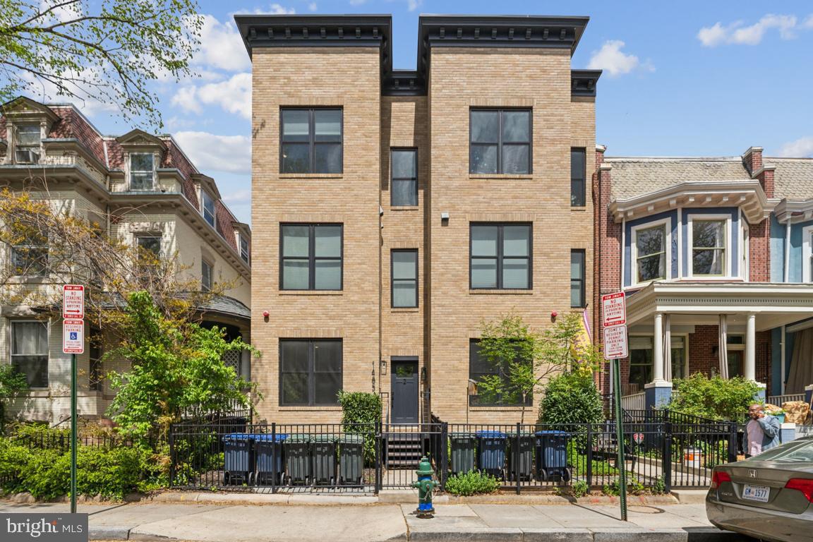 1485 Monroe St Nw #1 Property Photo 1