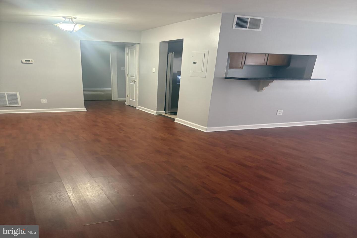 721 Brandywine St Se #102 Property Photo 3