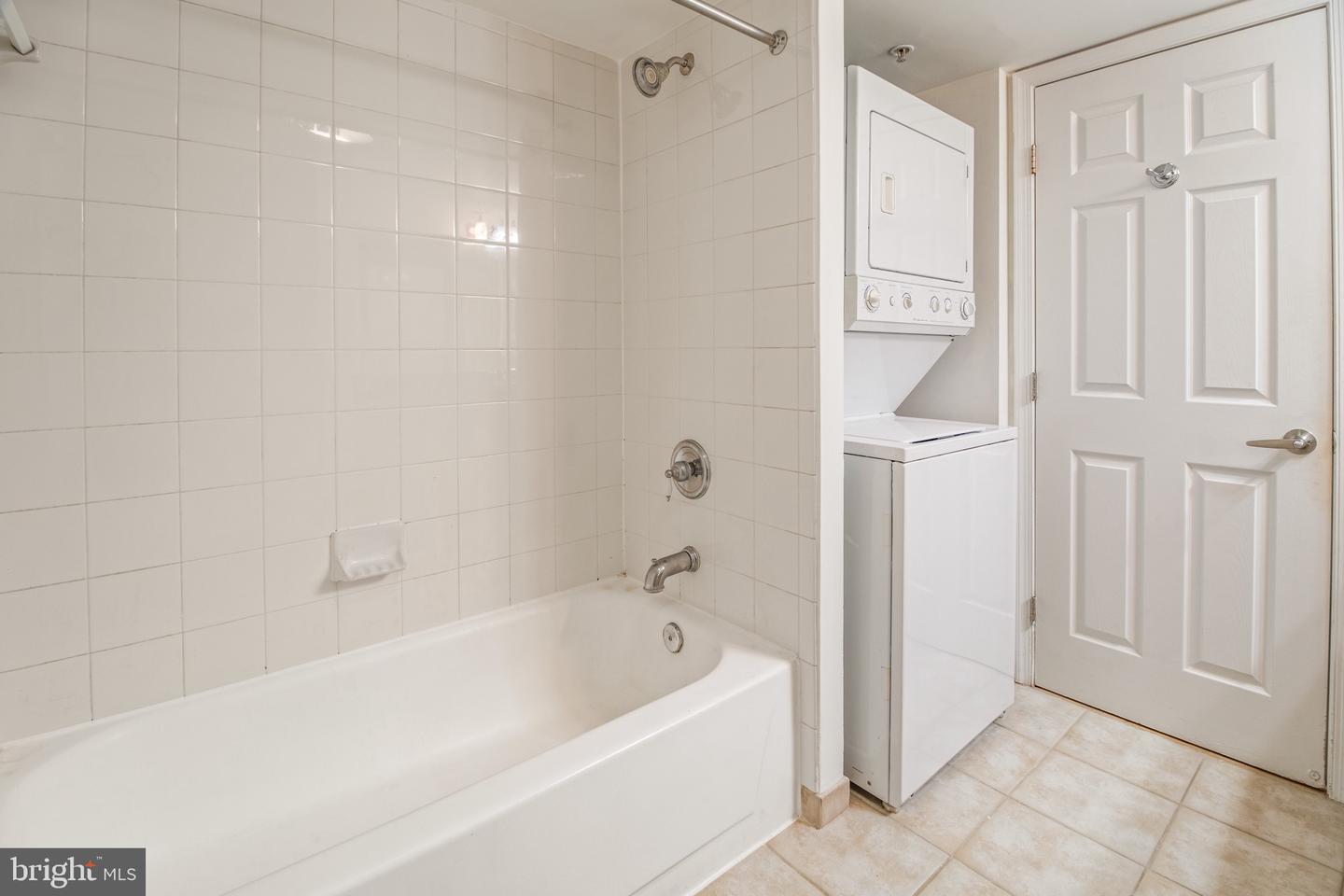 3401 38th St Nw #324 Property Photo 15