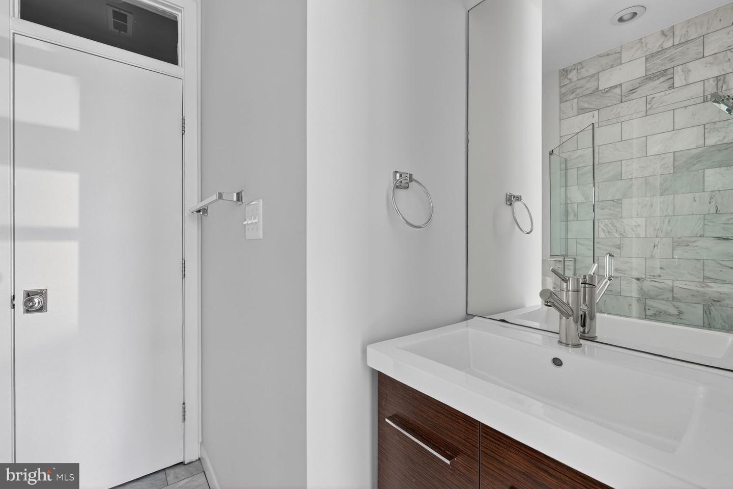 3430 Brown St Nw #4 Property Photo 7