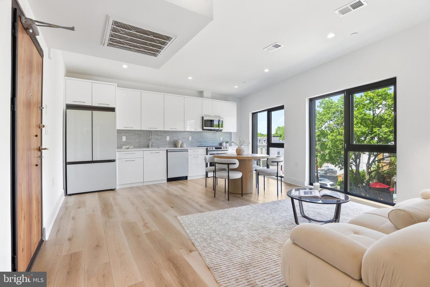 4328 GEORGIA AVE NW #303