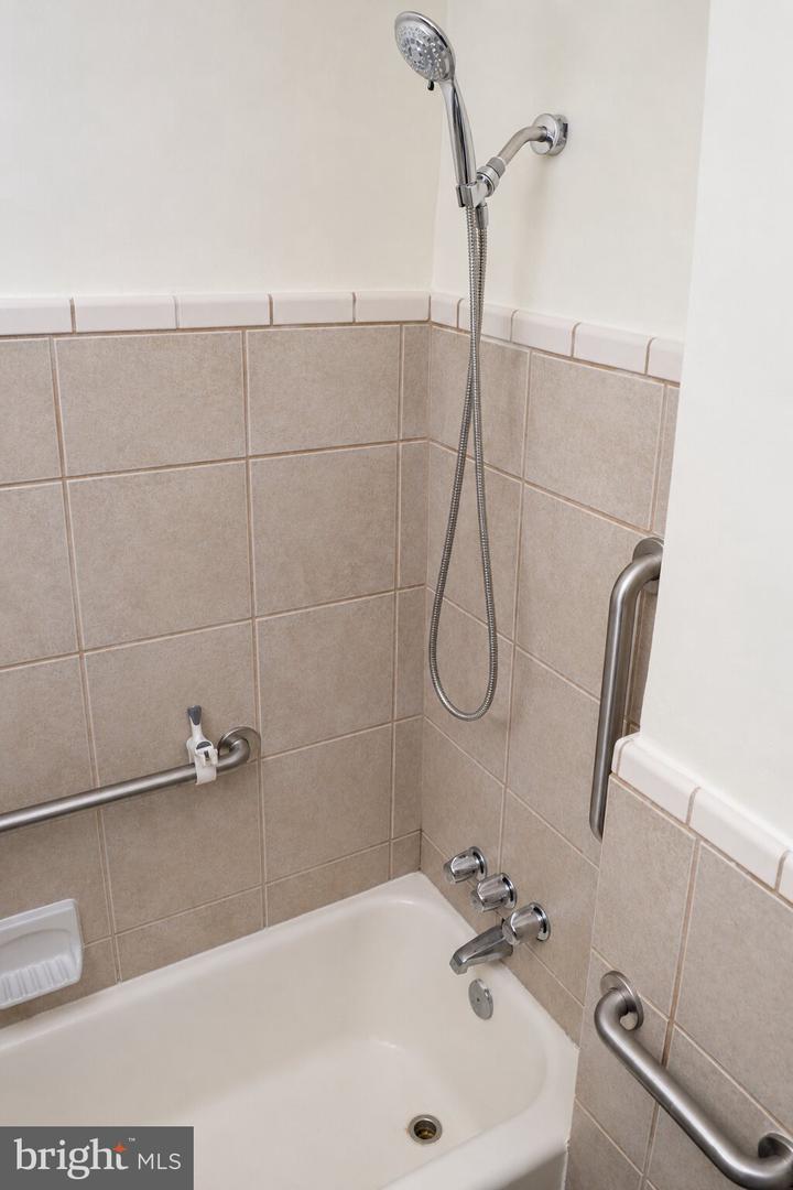 59 Galveston Pl Sw #1 Property Photo 11