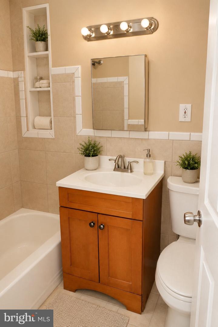 59 Galveston Pl Sw #2 Property Photo 4