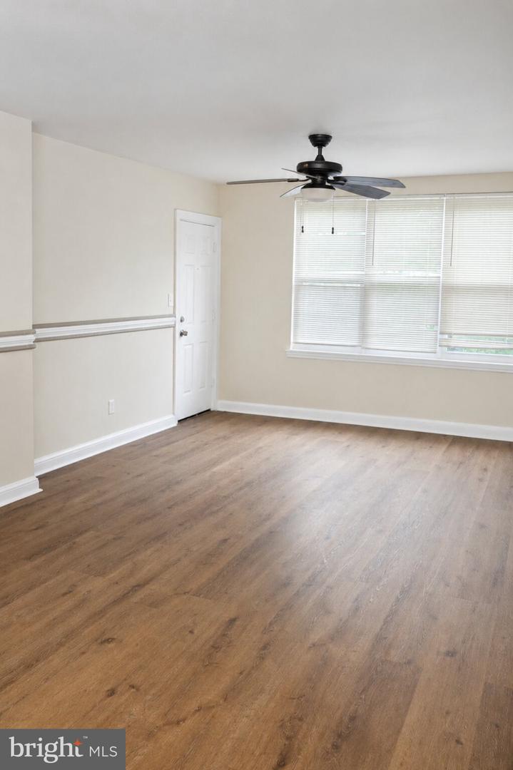59 Galveston Pl Sw #3 Property Photo 2