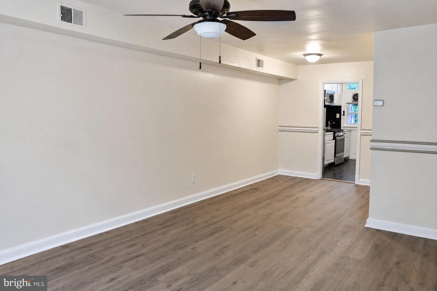 59 Galveston Pl Sw #3 Property Photo 3