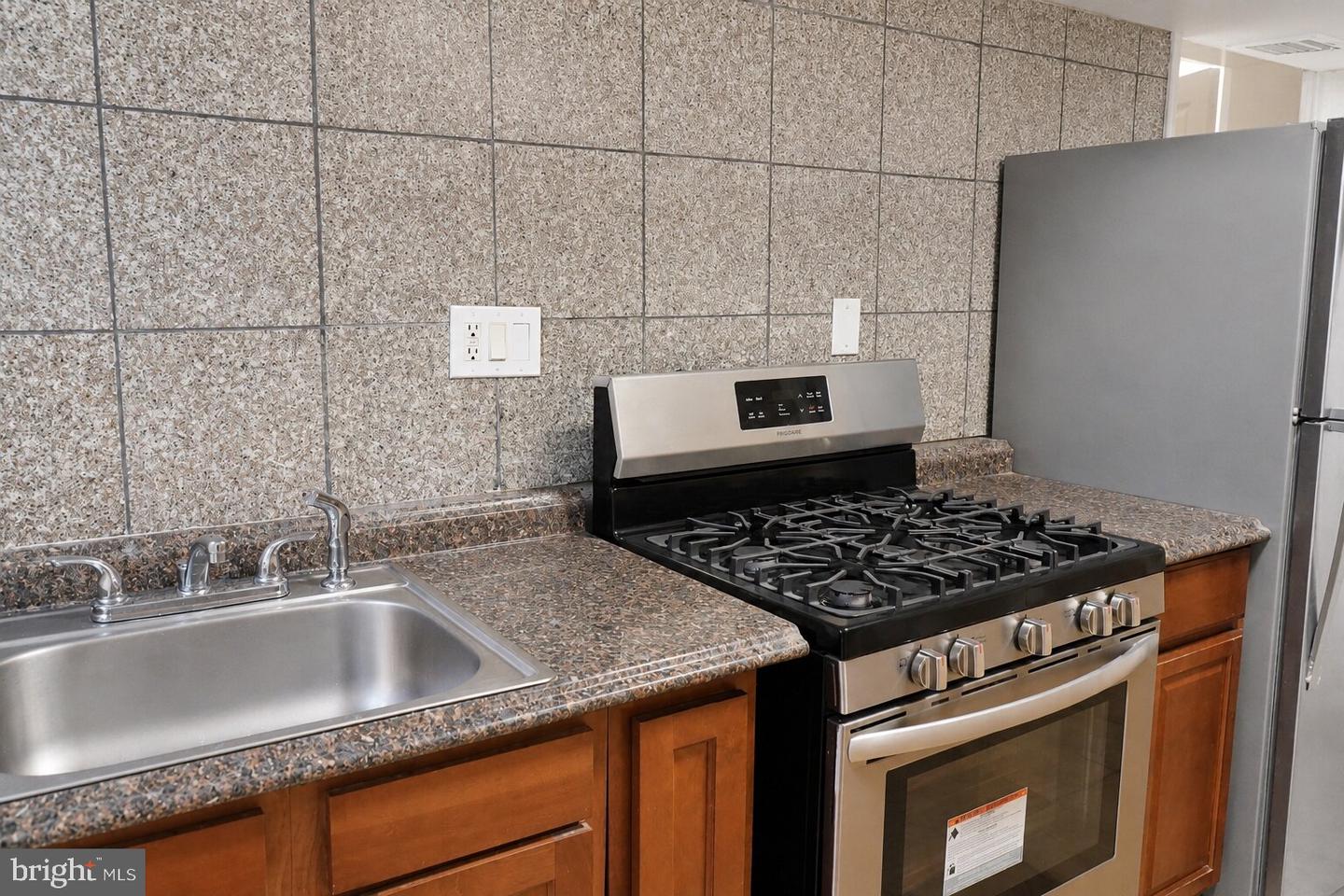 59 Galveston Pl Sw #4 Property Photo 4