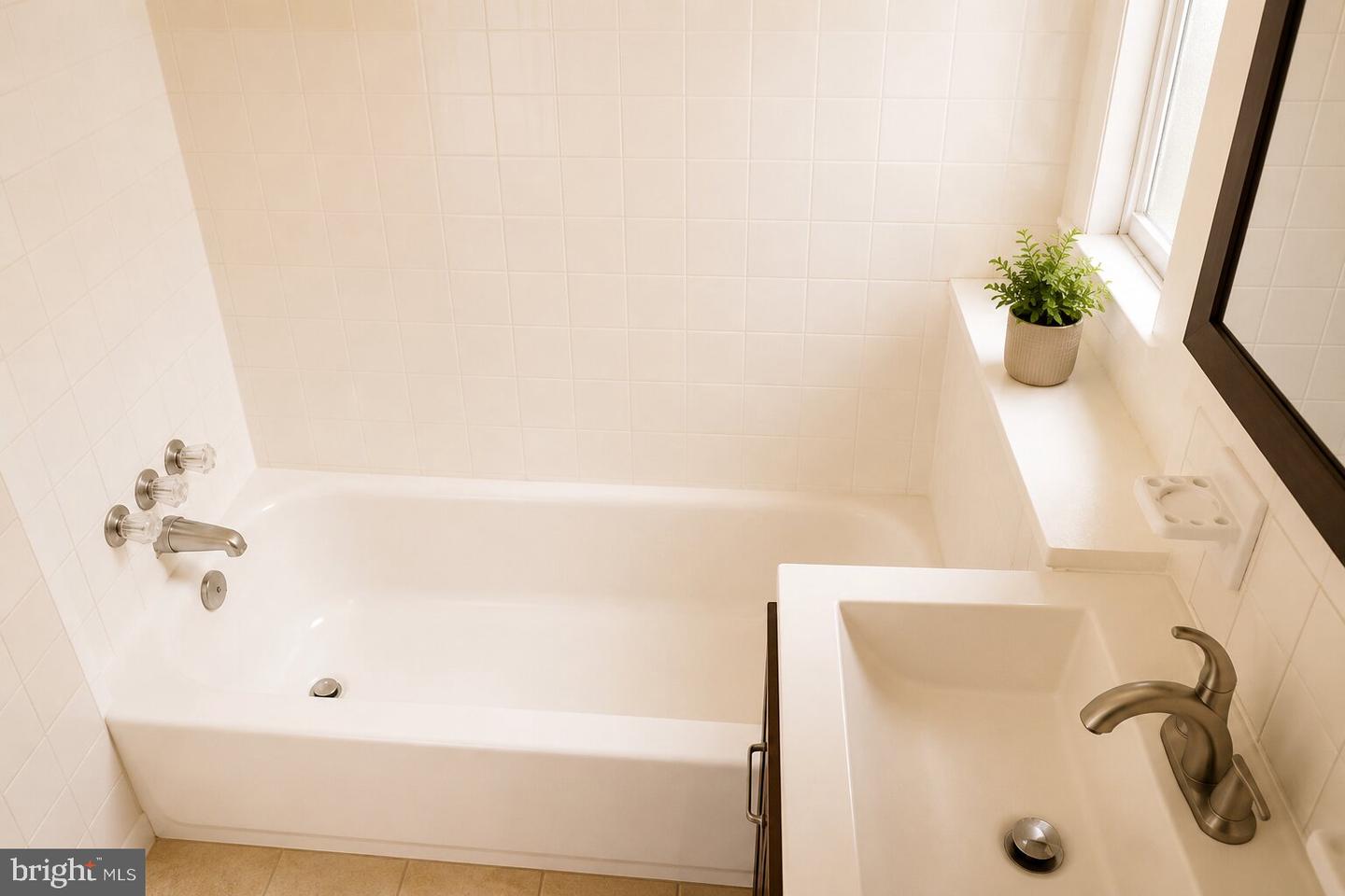 63 Galveston Pl Sw #3 Property Photo 8