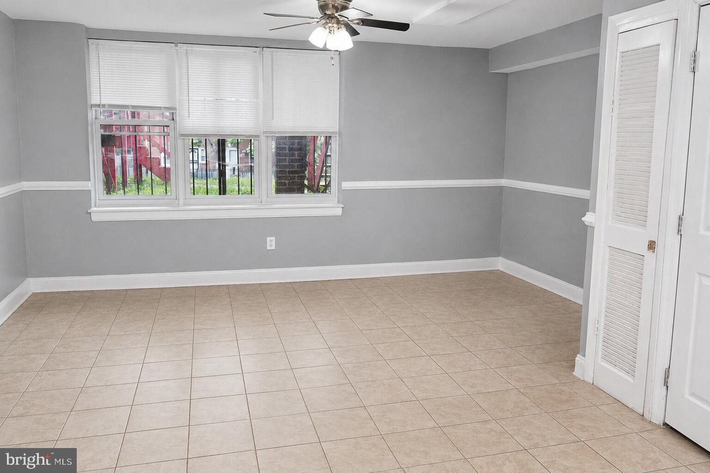 63 Galveston Pl Sw #b Property Photo 5