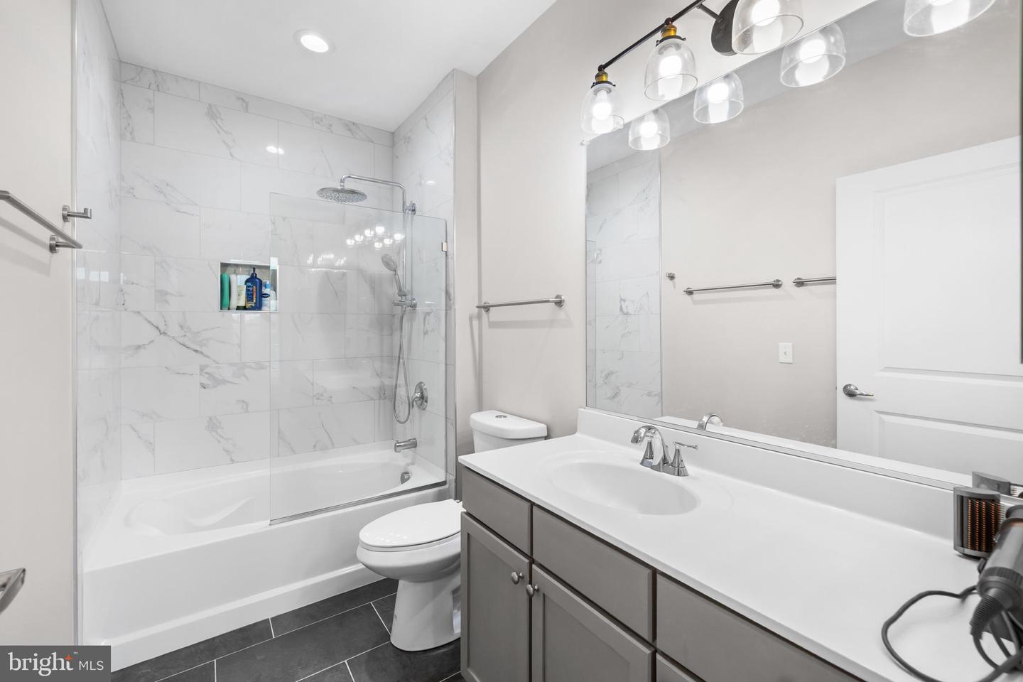 1391 Pennsylvania Ave Se #425 Property Photo 14