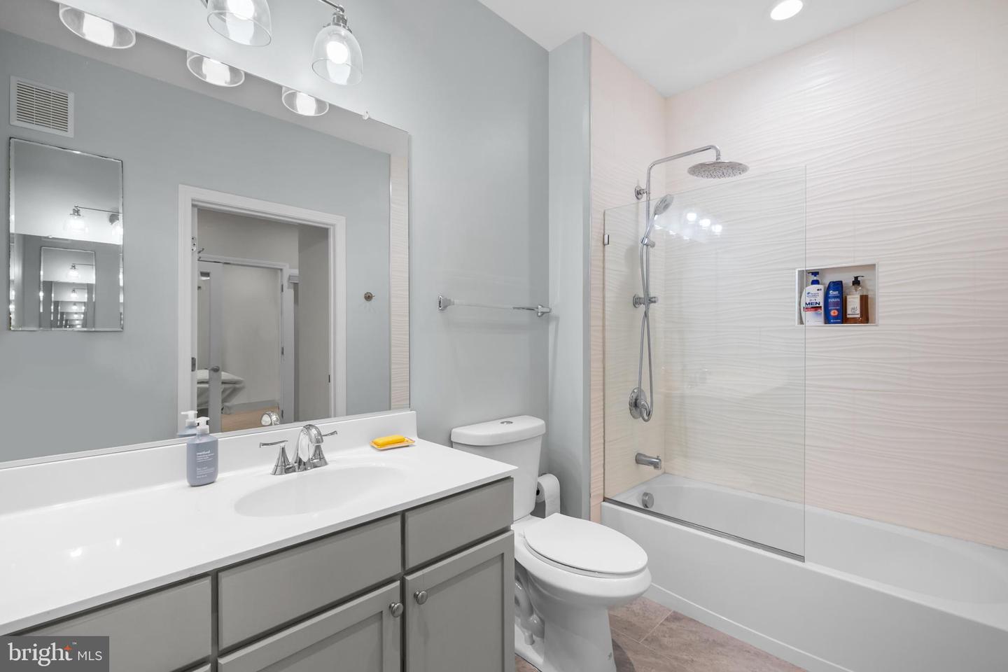 1391 Pennsylvania Ave Se #425 Property Photo 18