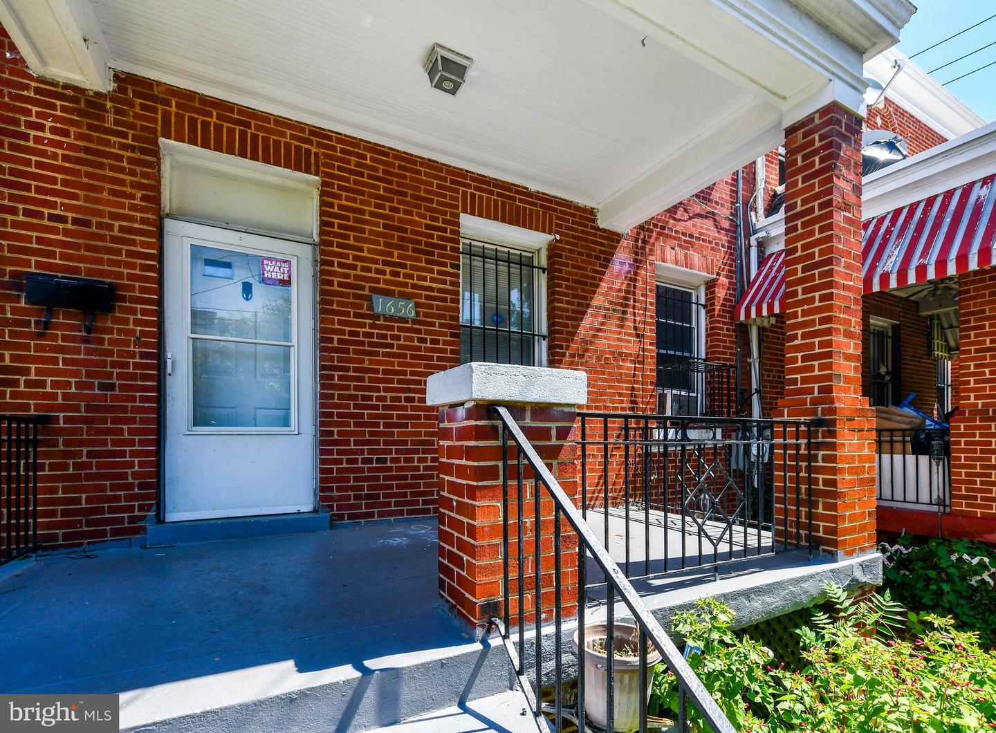 1656 U St Se Property Photo 1