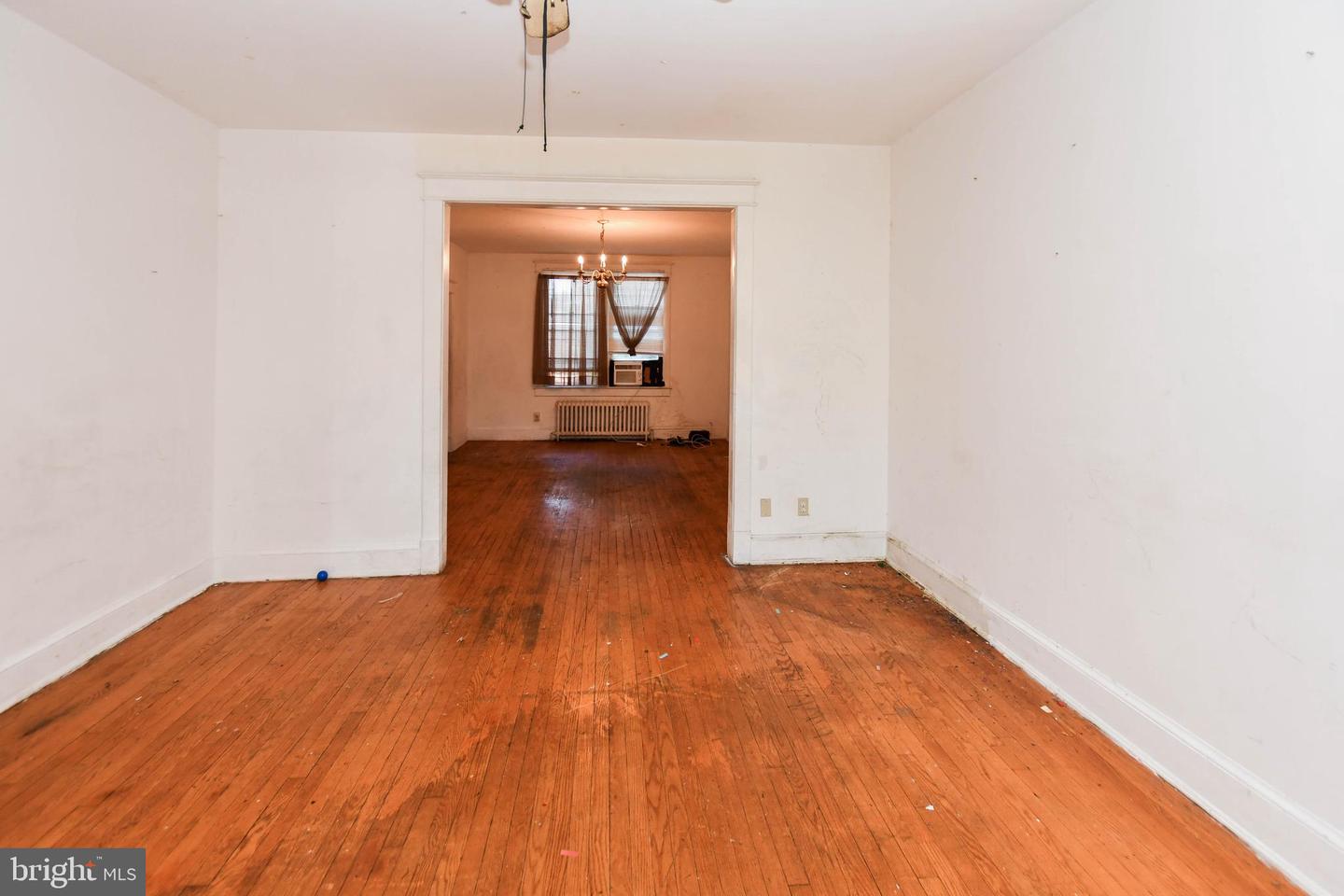 1656 U St Se Property Photo 3