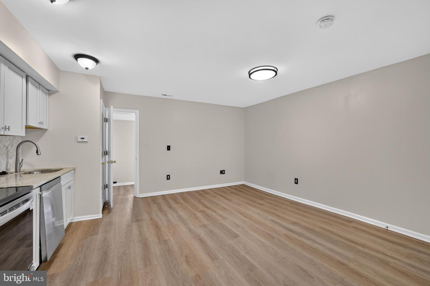 1240 18th St Ne #2 Property Photo 5