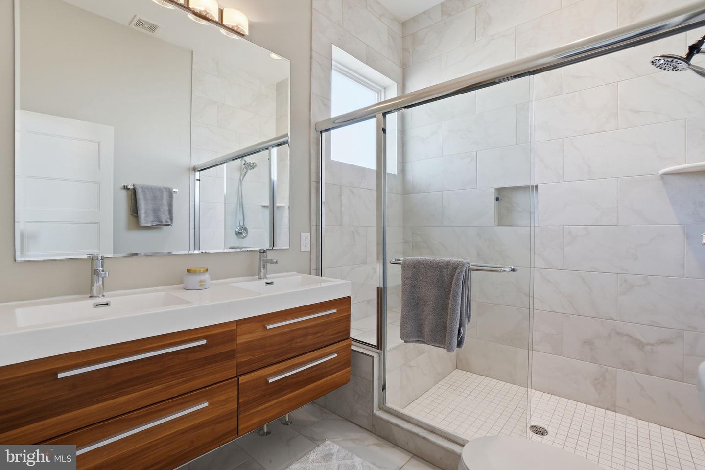 3222 Warder St Nw #5 Property Photo 9