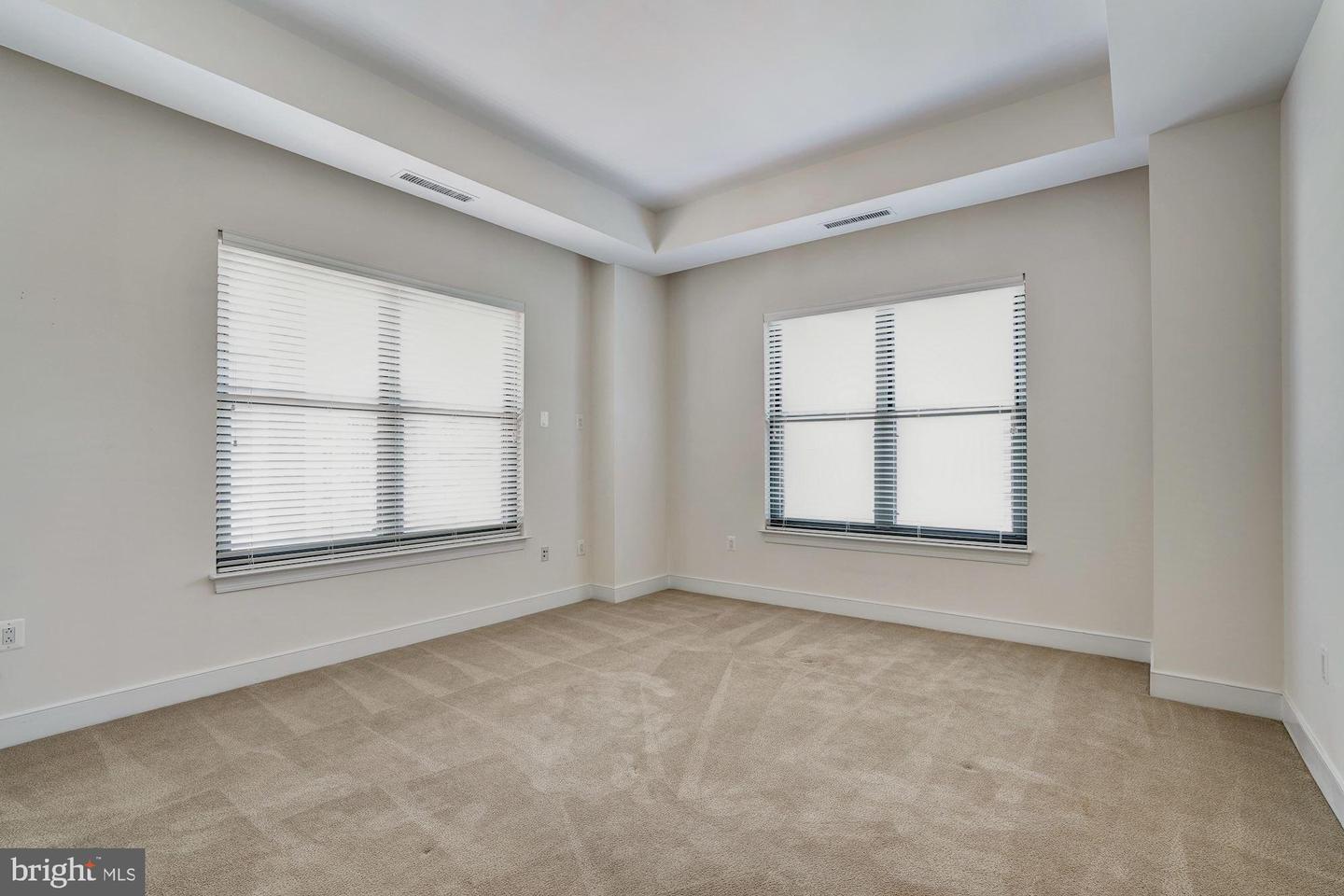 2425 L St Nw #736 Property Photo 16