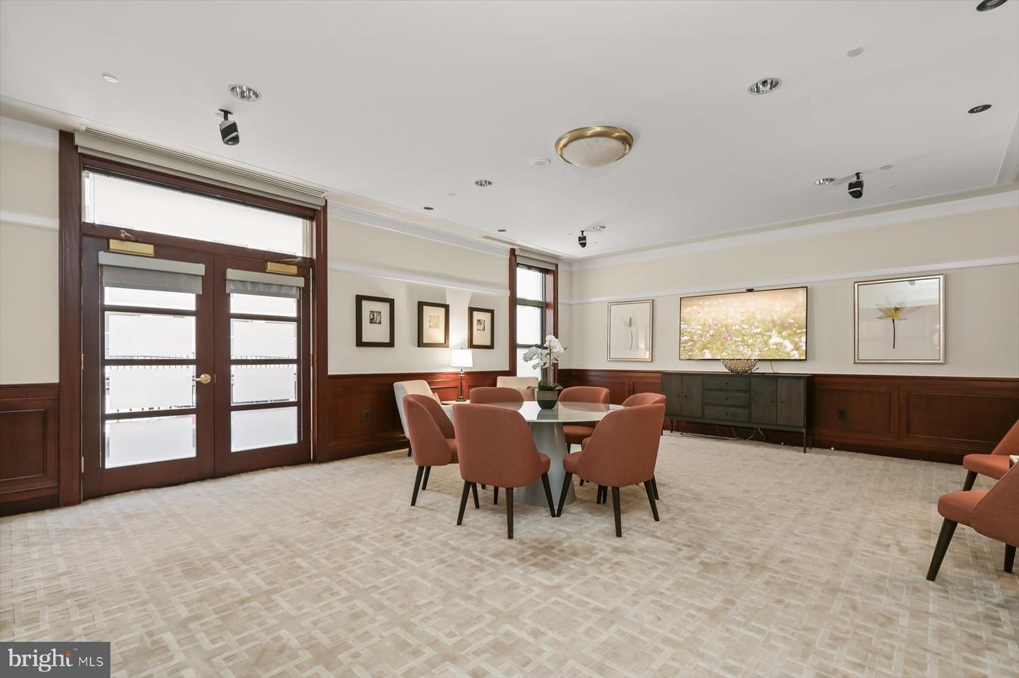 2425 L St Nw #736 Property Photo 31