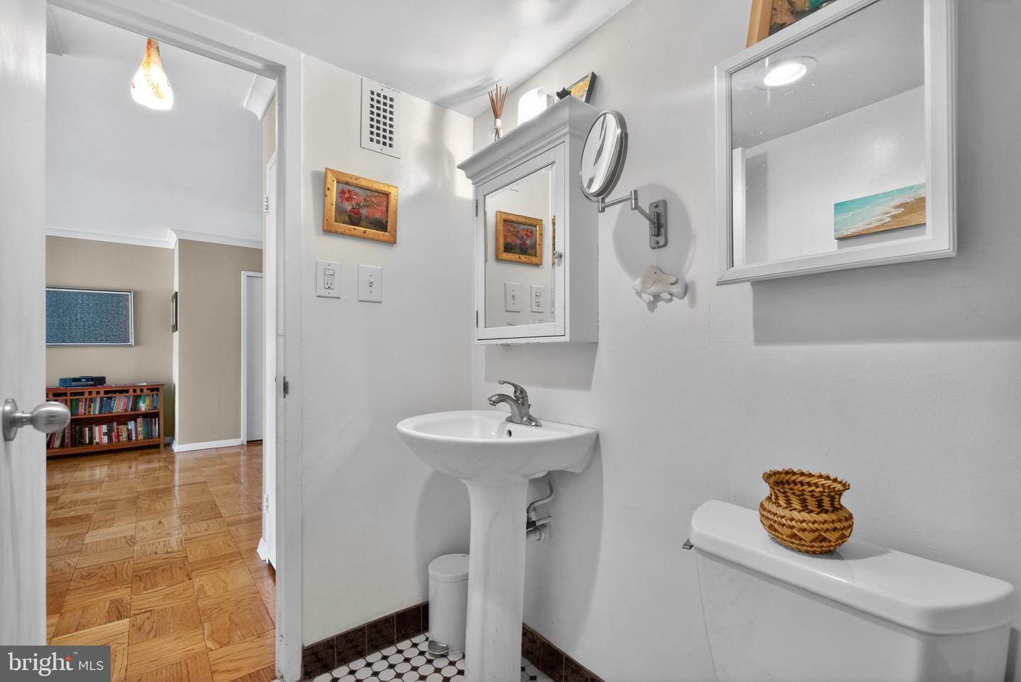3001 Veazey Ter Nw #715 Property Photo 17