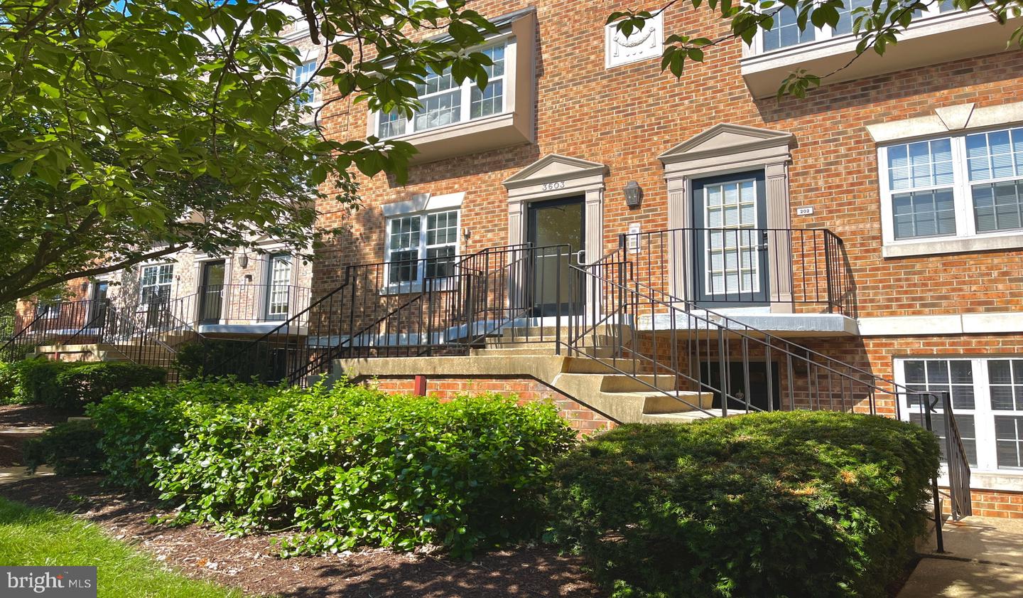 3401 38th St Nw #p25-102 Property Photo 4