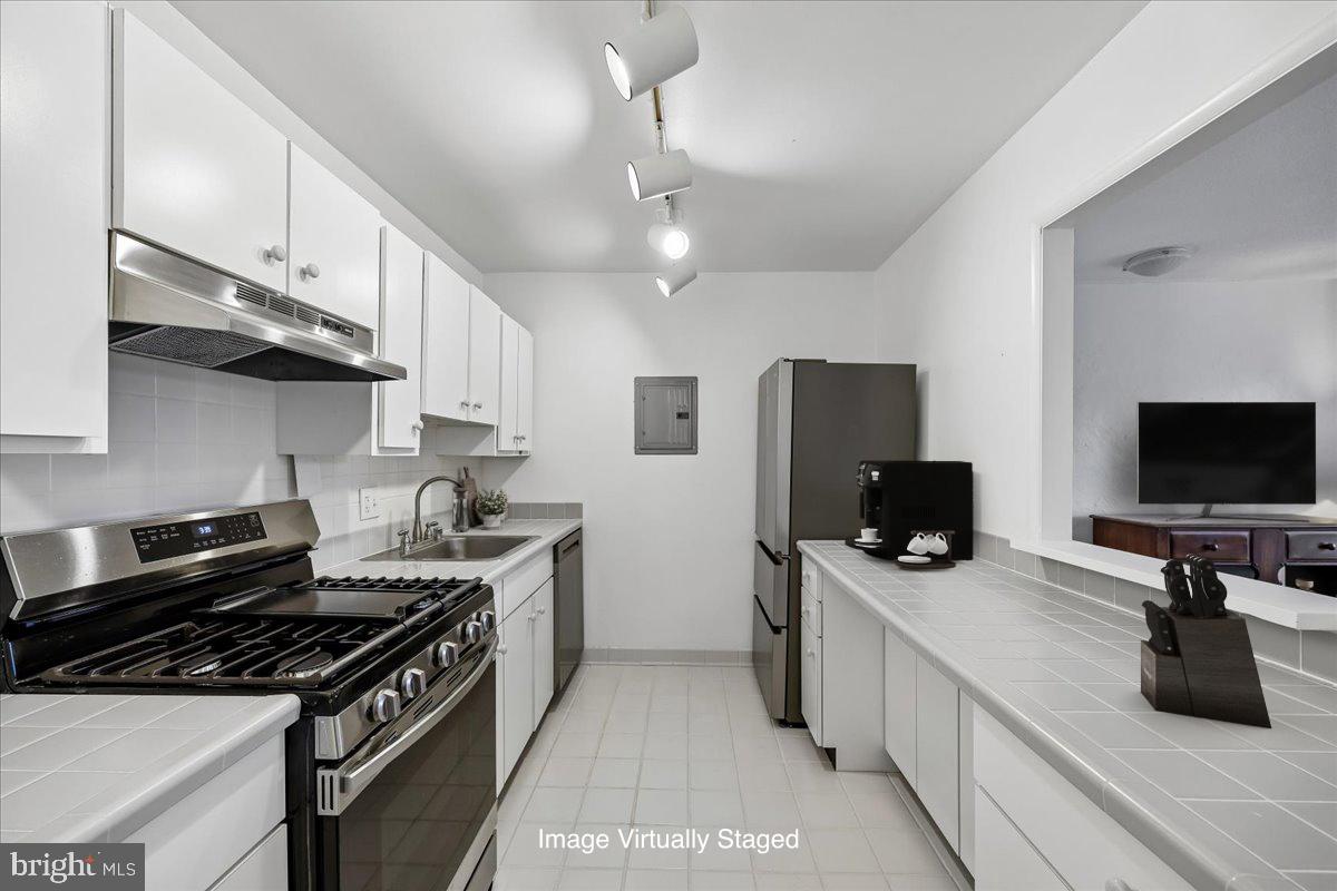 1280 21st St Nw #406 Property Photo 5