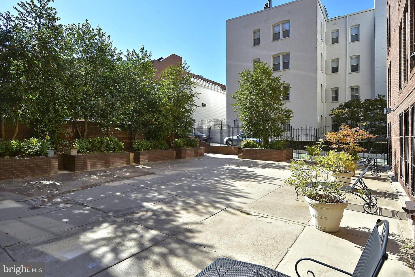 1280 21st St Nw #406 Property Photo 11