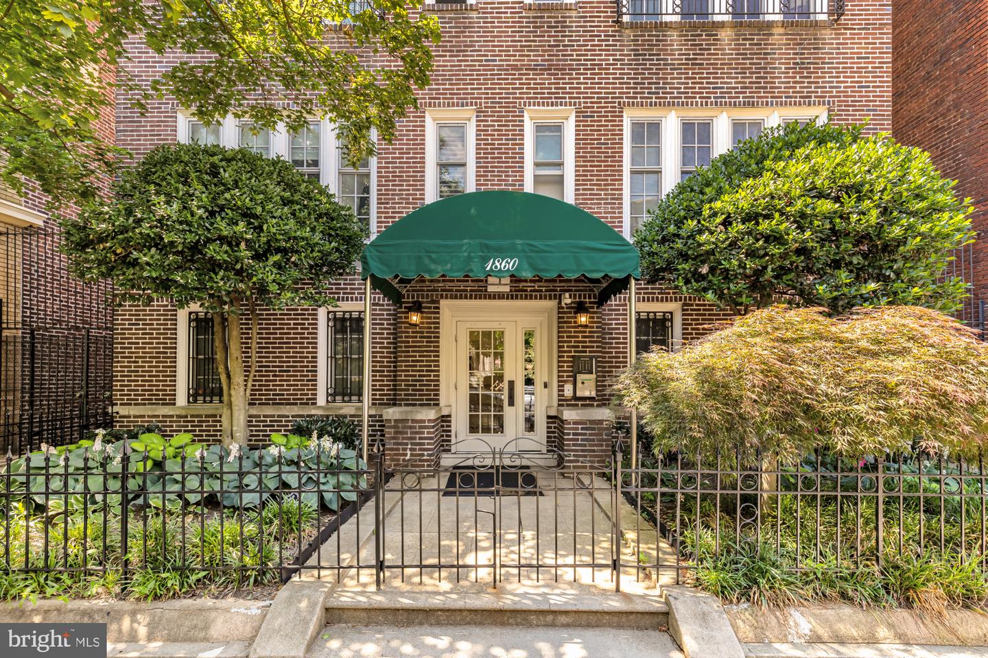 1860 California St Nw #401 Property Photo 1
