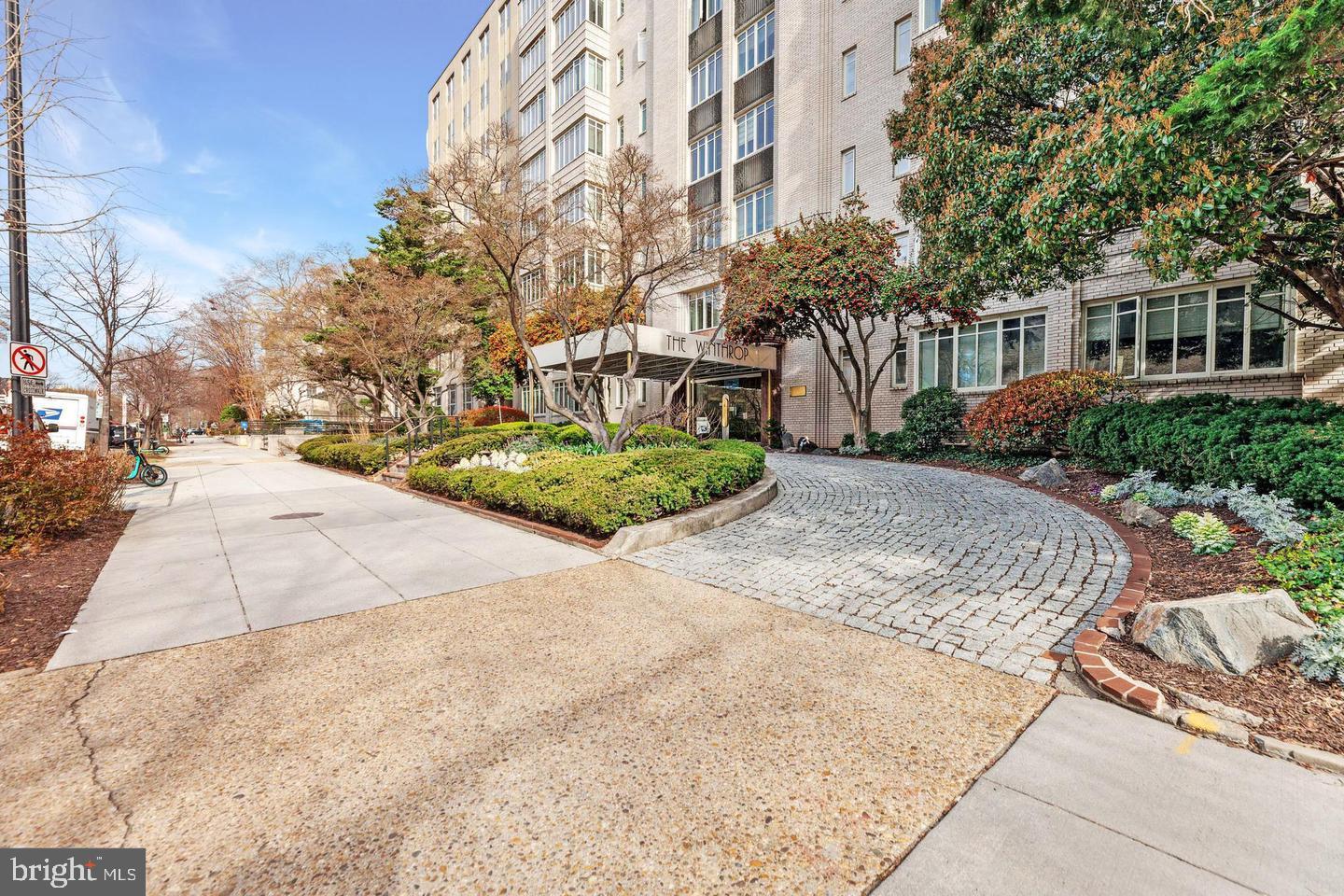 1727 MASSACHUSETTS AVE NW #108 Property Photo 1