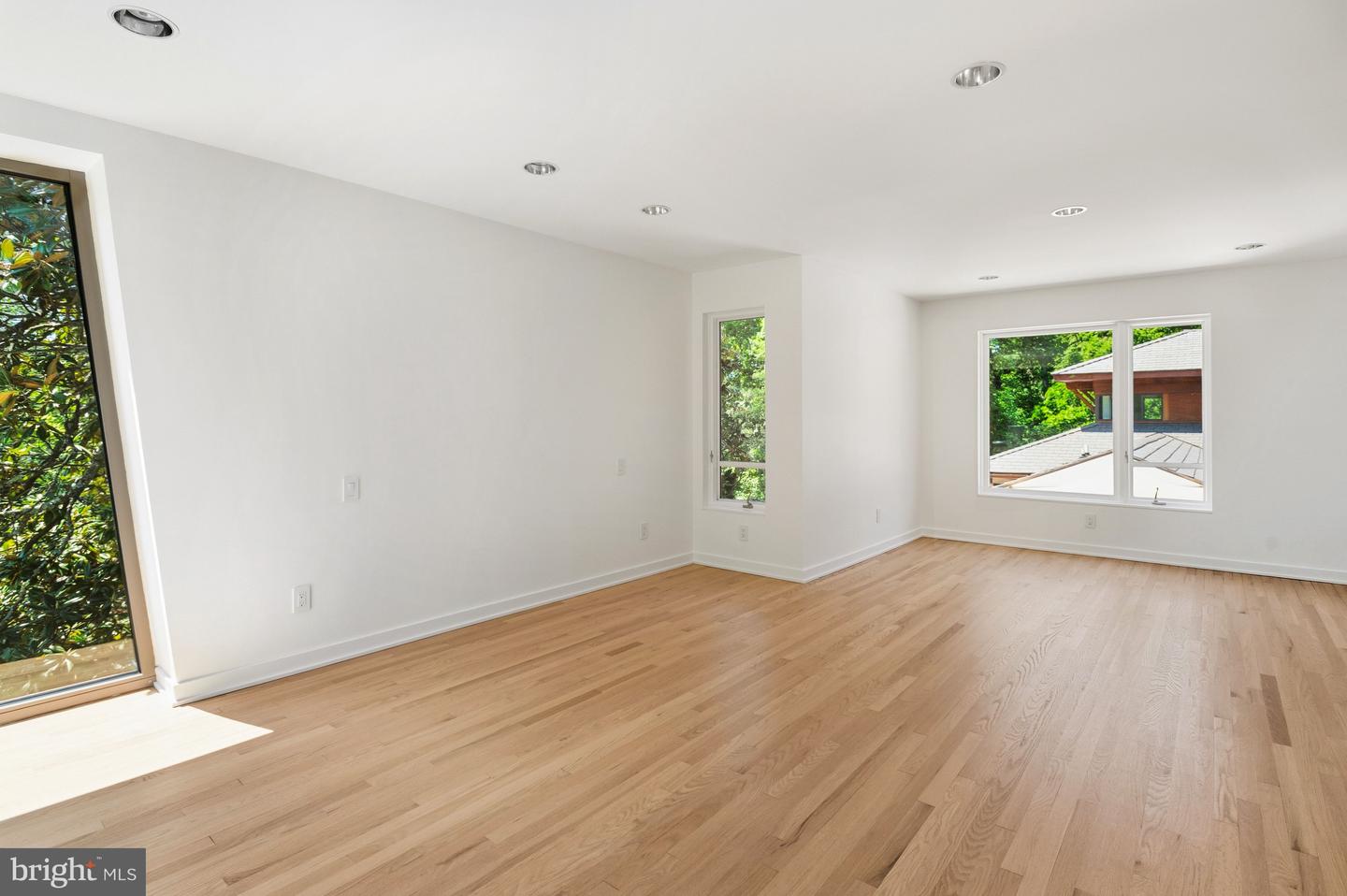 2920 Albemarle St Nw Property Photo 32