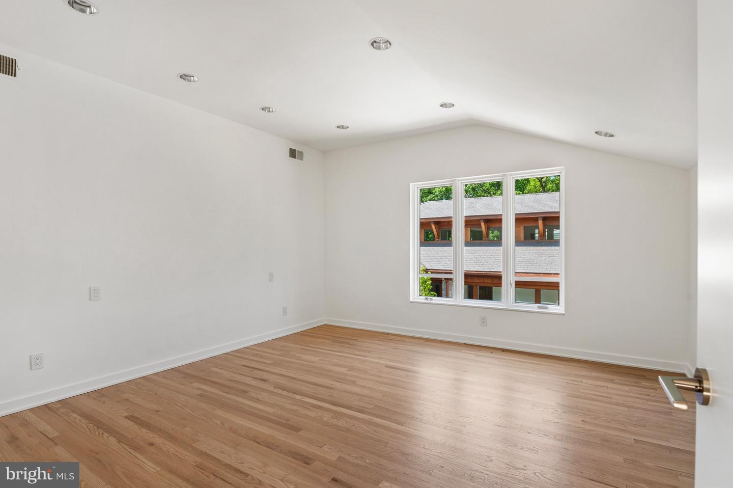 2920 Albemarle St Nw Property Photo 33