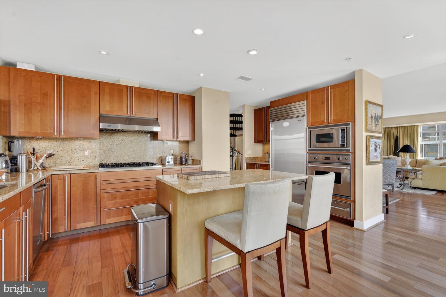 2425 L St Nw #939 Property Photo 14