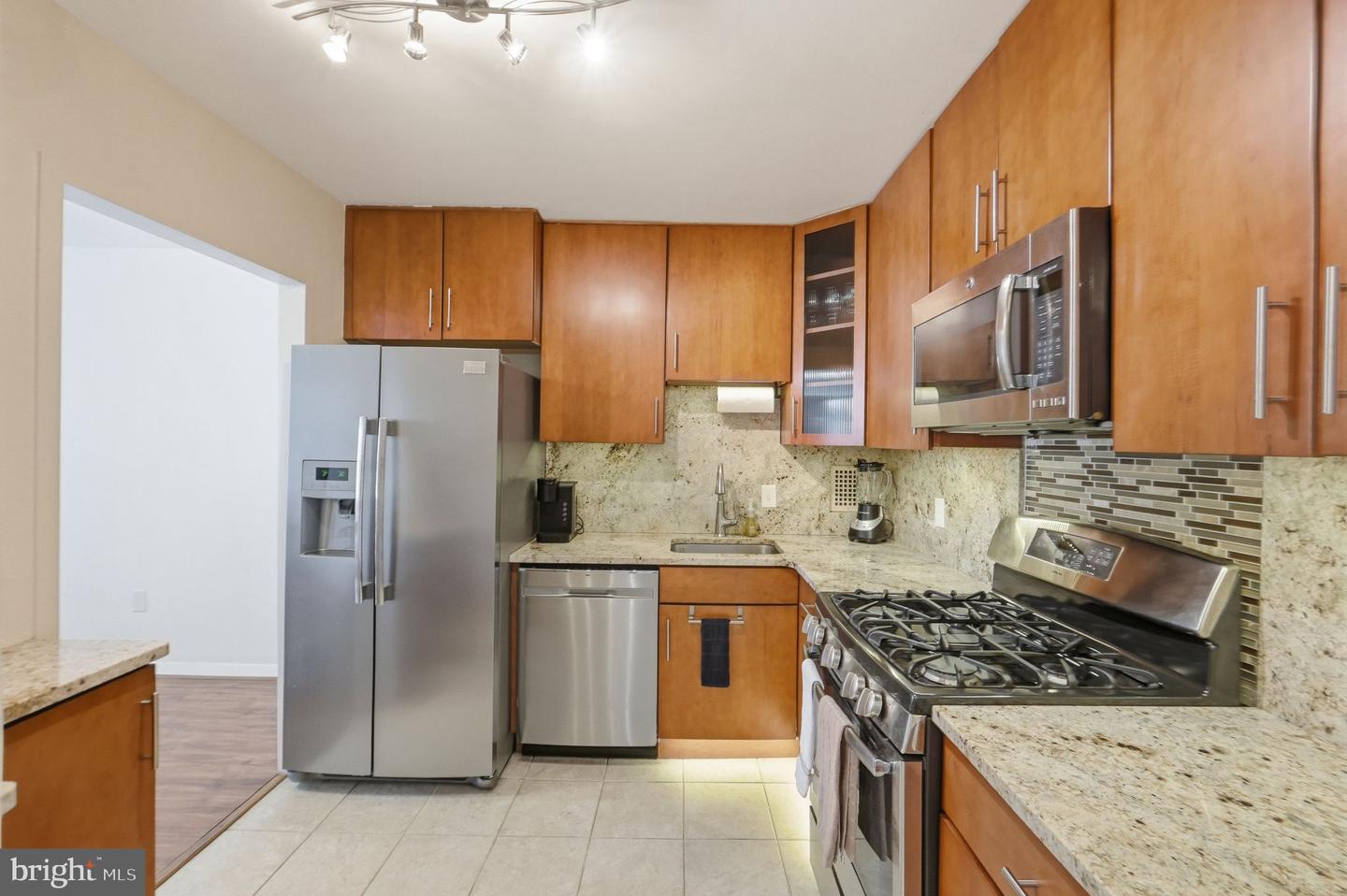 3001 Veazey Ter Nw #1324 Property Photo 4