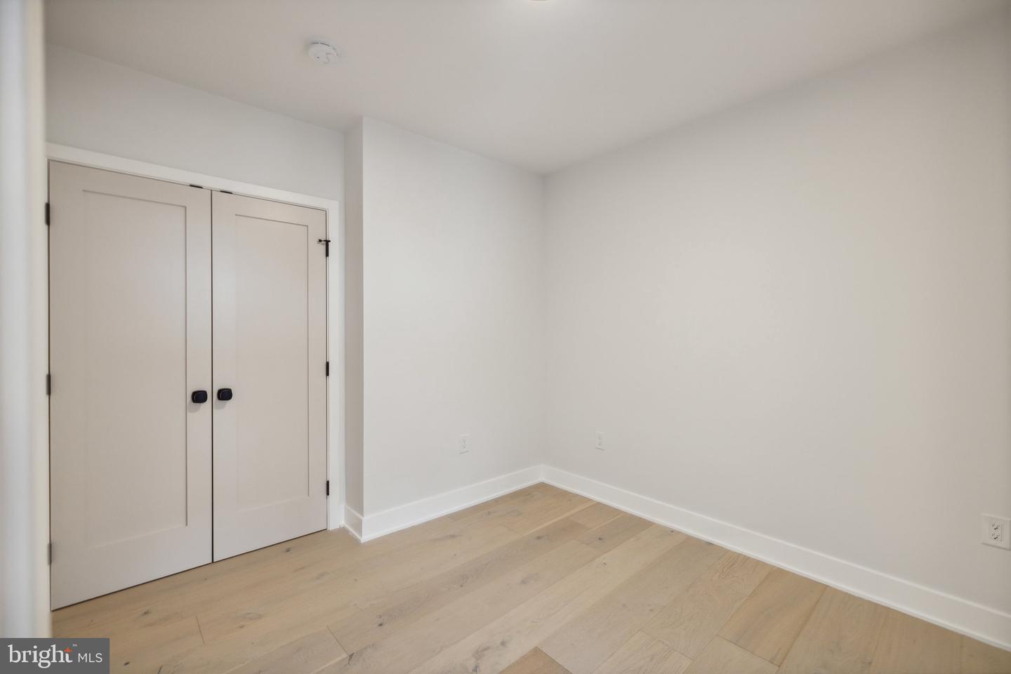 845 19th St Ne #ph-13 Property Photo 8