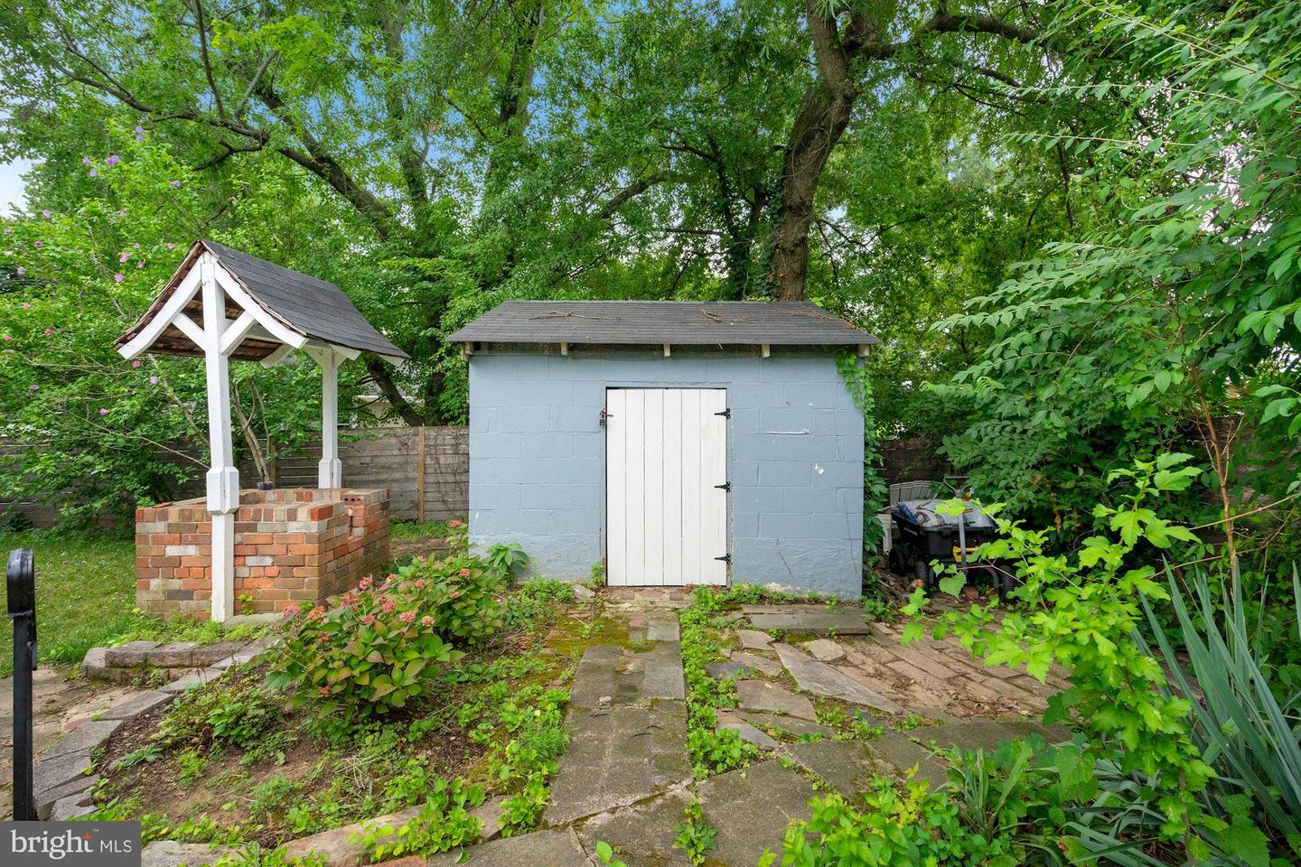 2410 South Dakota Ave Ne Property Photo 35